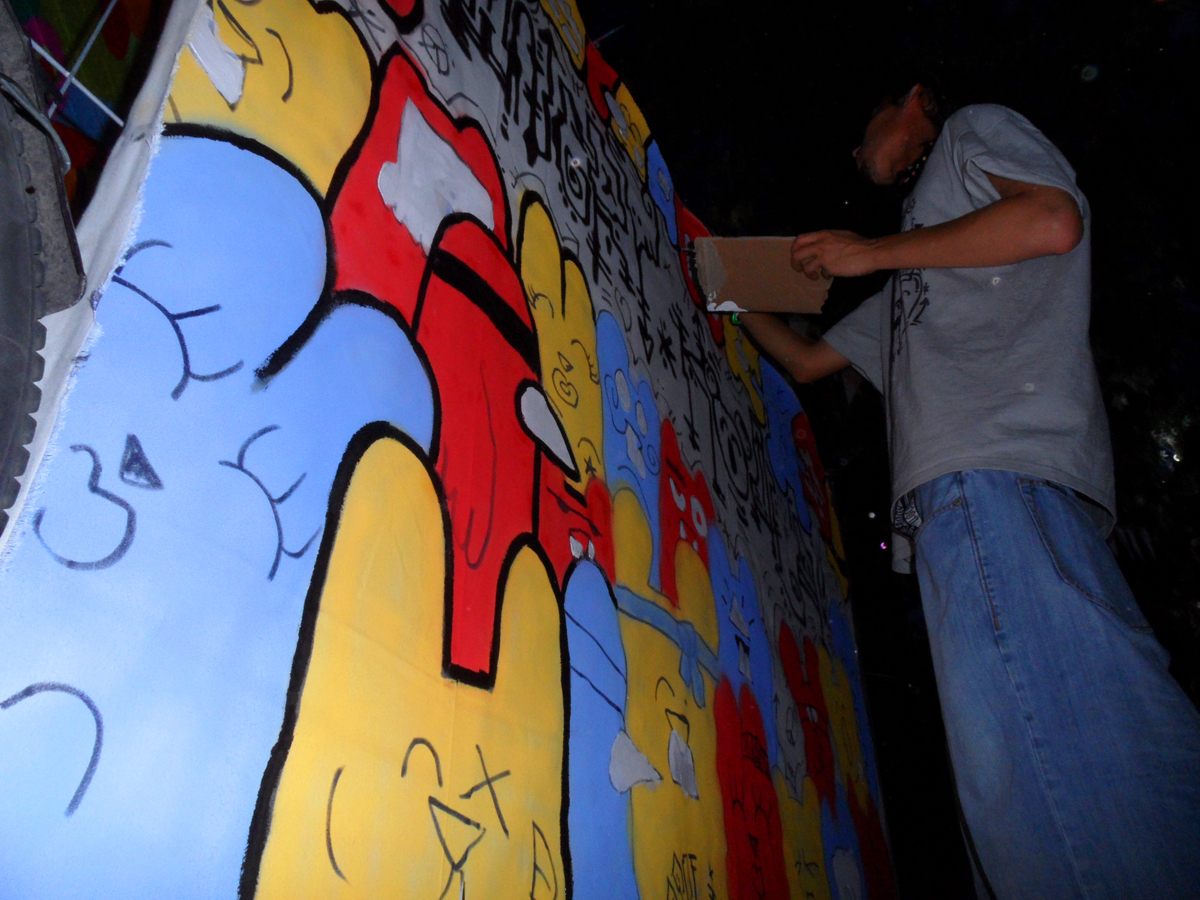 angry koala nasty dripping pappla party painting action berlin graphic days
